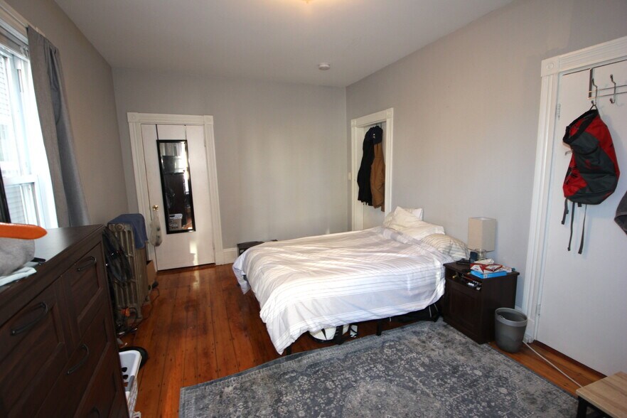 Building Photo - 9 Eulita Ter