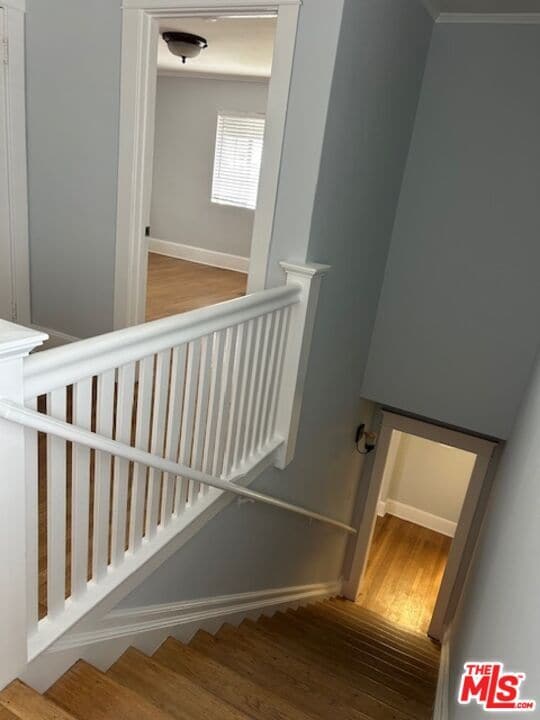 Building Photo - 860 Serrano Pl