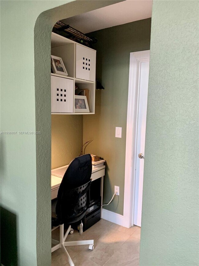 Building Photo - 3000 Marcos Dr