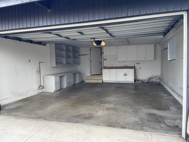 Building Photo - 9119 Inverness Rd