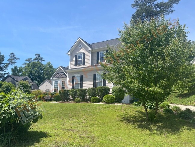 Building Photo - Charming Carpet-Free 4 Bedroom, 2.5 Bath H...