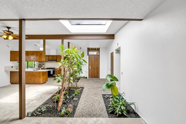 Building Photo - Affordable 2bed/2bath in South Woodland