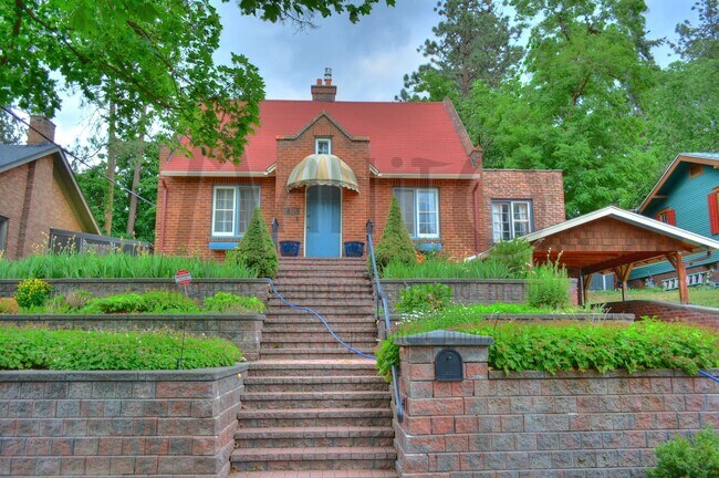Primary Photo - Stunning Brick Home near Audubon Park