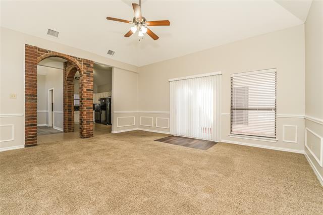 Building Photo - 919 Walters Dr