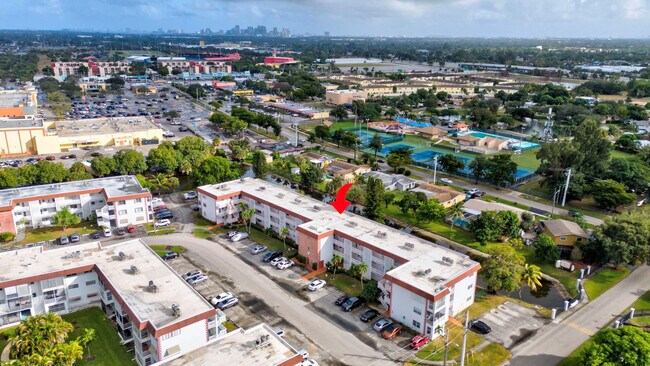 Building Photo - 4310 NW 12th Ct