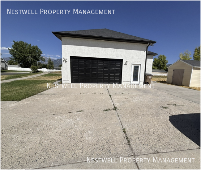 Building Photo - 353 Redberry Rd