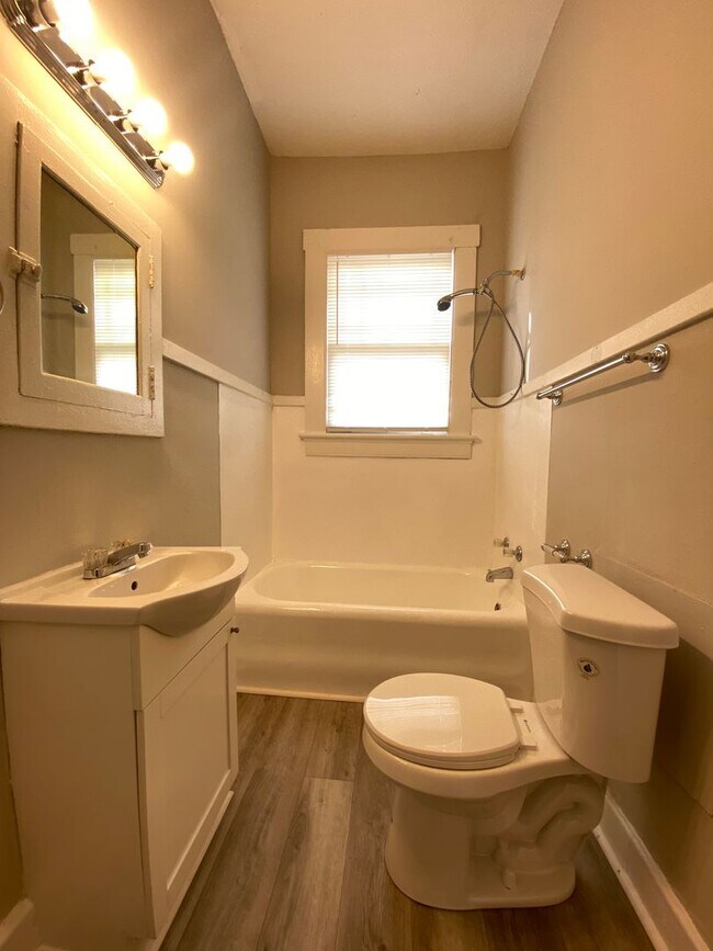 Building Photo - **AVAILABLE NOW** Columbus, GA 4 Bedroom / 2 Full Bathroom Home for Rent***