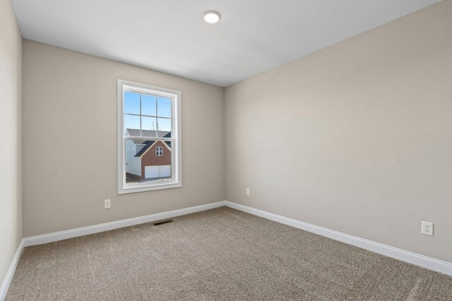 Building Photo - 905 Camden Ct