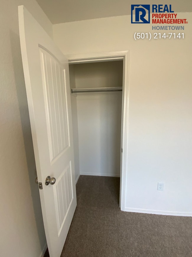 Building Photo - 29 Sourdough Crk Ln