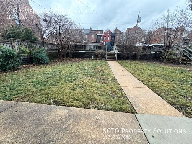 Building Photo - 2023 Menard St