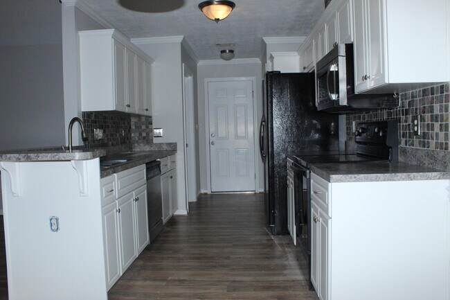 Building Photo - 789 Michelle Ct