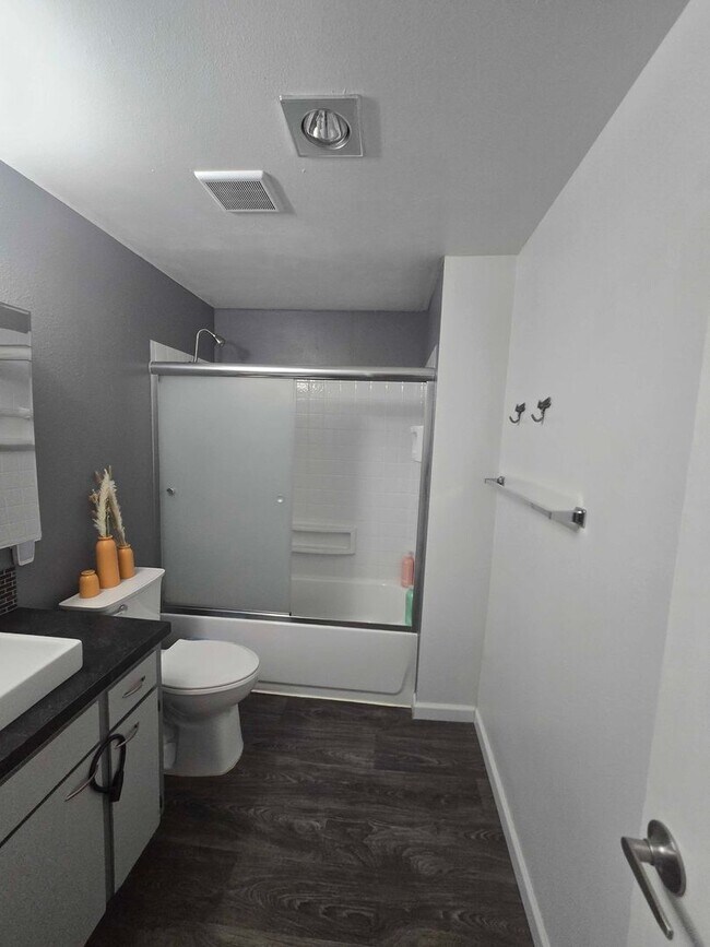 Building Photo - 240 S 152nd St