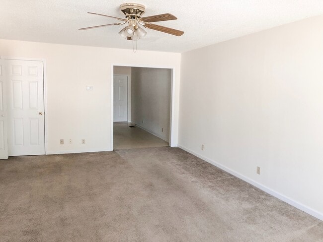 Building Photo - 808 Folmar St