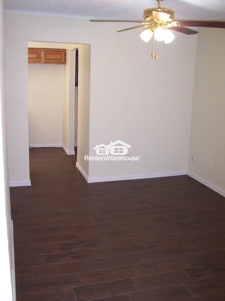 Building Photo - 1120 Southwestern Dr