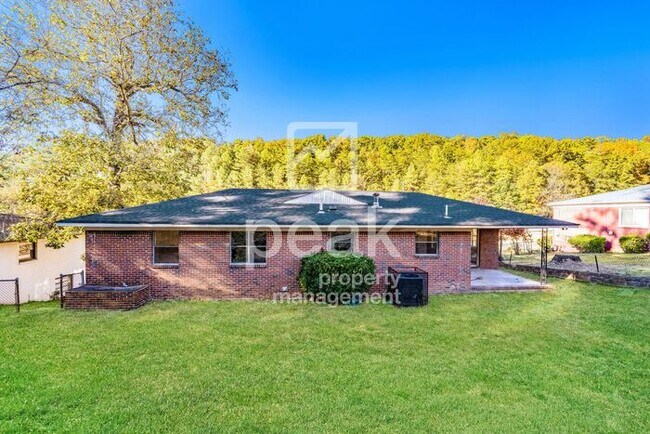 Building Photo - $1450! 3Bed/2Bath home in Center Point, AL!