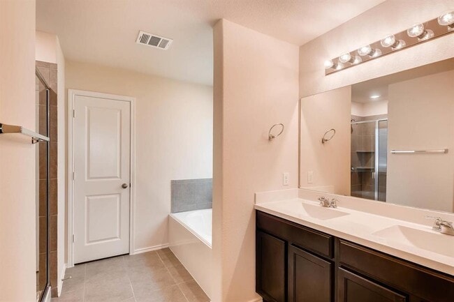 Building Photo - 121 Andesite Trl