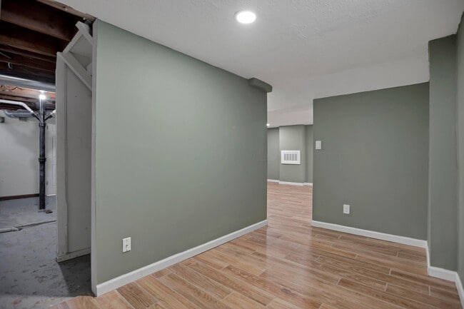 Building Photo - 1251 Dellwood Ave