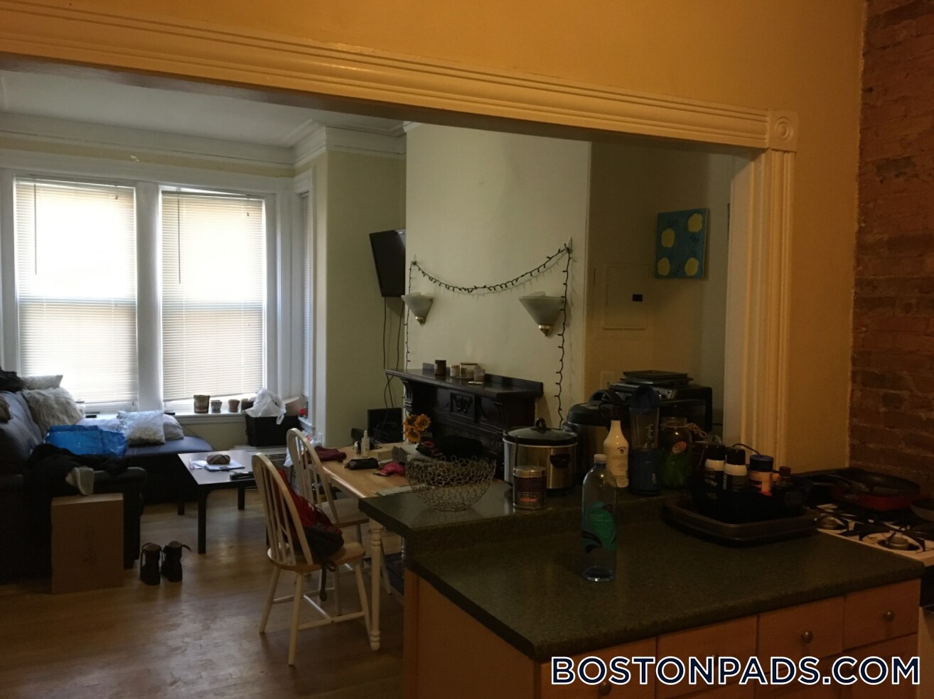 Building Photo - 6 Symphony Rd