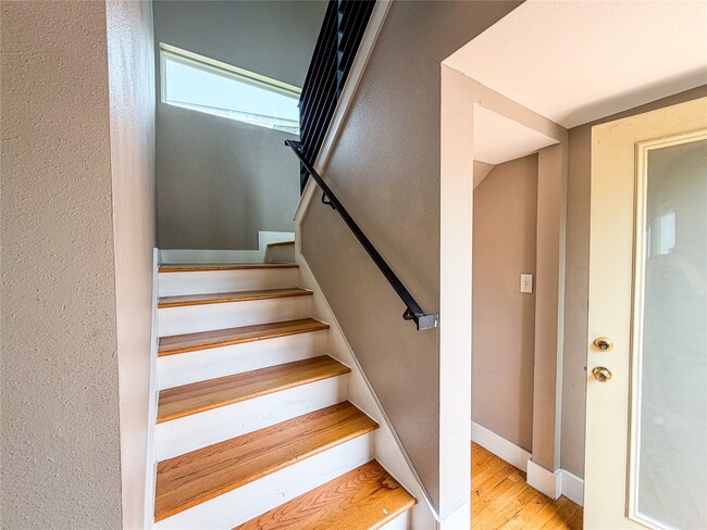 Building Photo - 1416 Dumble St