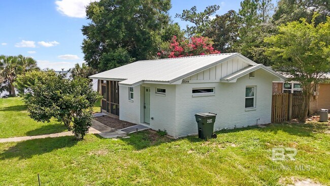Primary Photo - 35144 Boykin Blvd