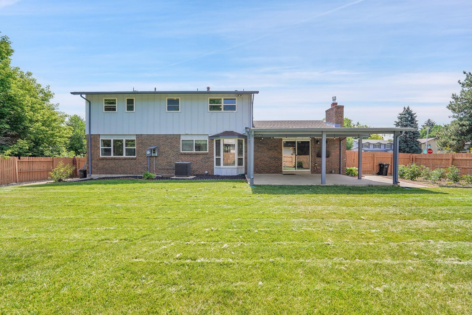 Building Photo - 7303 E Mercer Pl