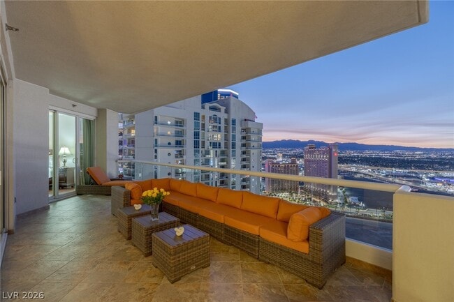 Building Photo - 2777 Paradise Rd