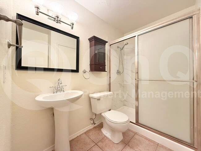 Building Photo - 1717 E Union Hills Dr
