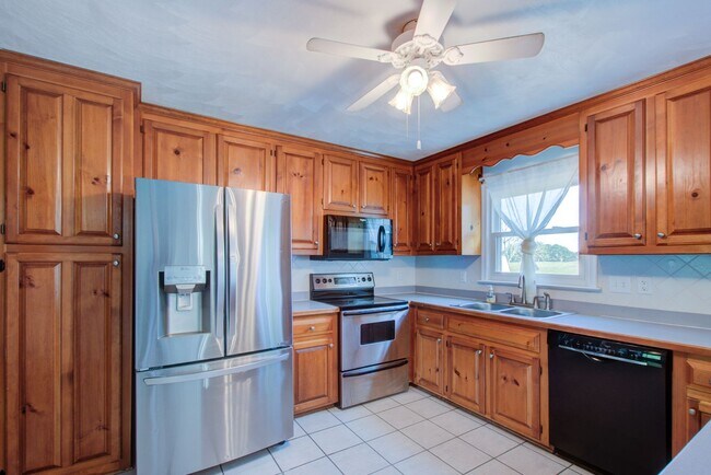 Building Photo - 427 Las Gaviotas Blvd