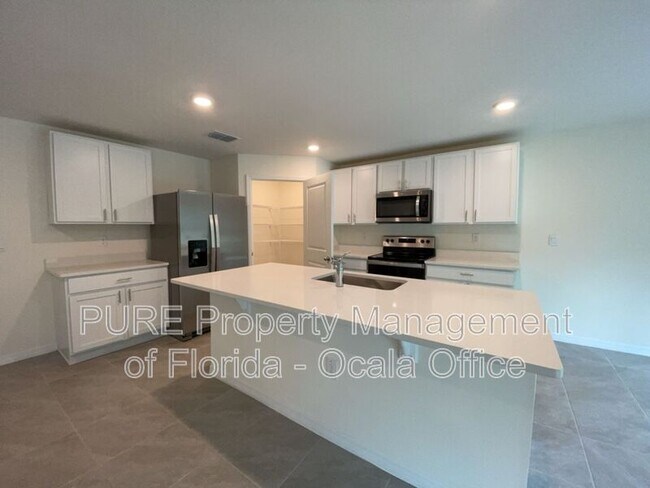 Building Photo - 7084 SW 136th Ln