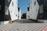 Building Photo - 5015 1/2 Marathon St