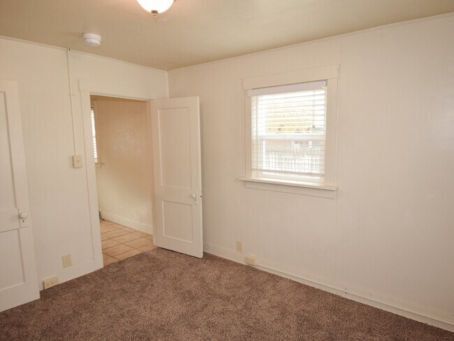 Building Photo - 89 Marindale Ave