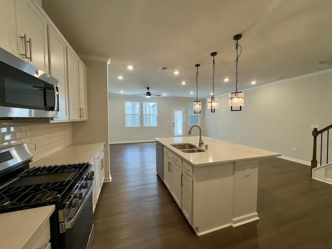 Building Photo - 1856 Alpine Summer Ln