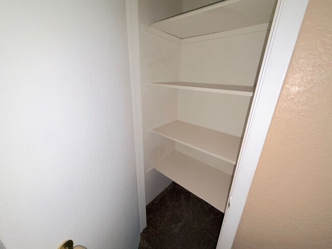 Building Photo - 3951 Clear Acre Ln