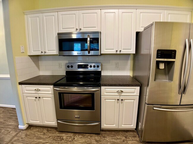 Building Photo - Cypress Point Condo for Rent