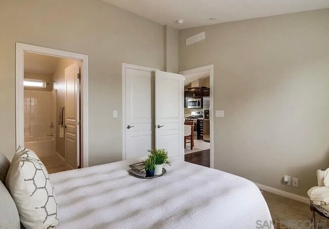 Building Photo - 310 S Bancroft St