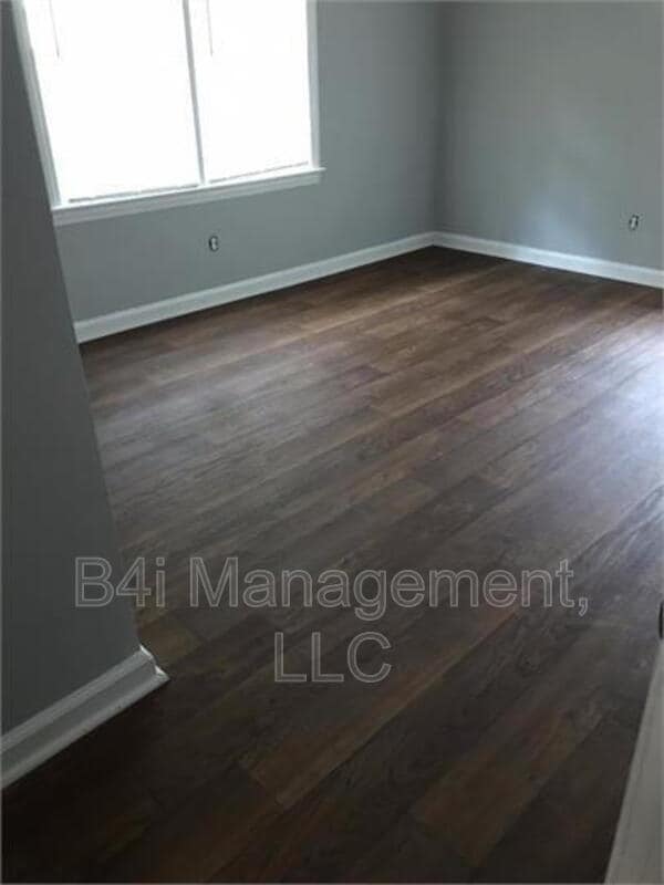 Building Photo - 4569 Mitchell St