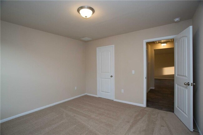 Building Photo - 142 Sulphur River Lp