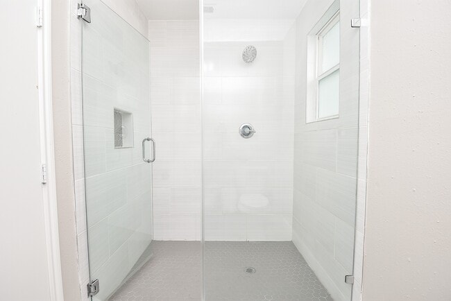 Building Photo - 3710 Dreyfus St