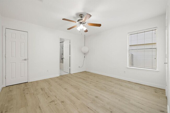 Building Photo - 218 Altamont St