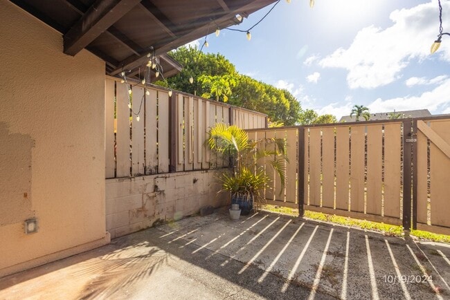 Building Photo - $2,6700 / 2 Bed 1.5 Bath IN MILILANI  (WATER&SEWER INCLUDED)