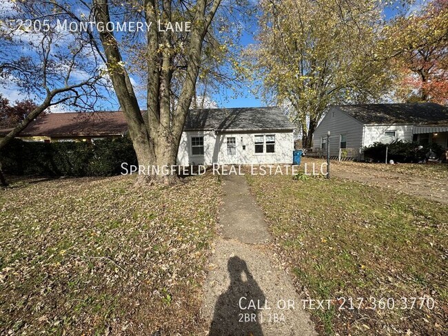 Building Photo - Cozy 2 Bed, 1 Bath House with Updated Floo...