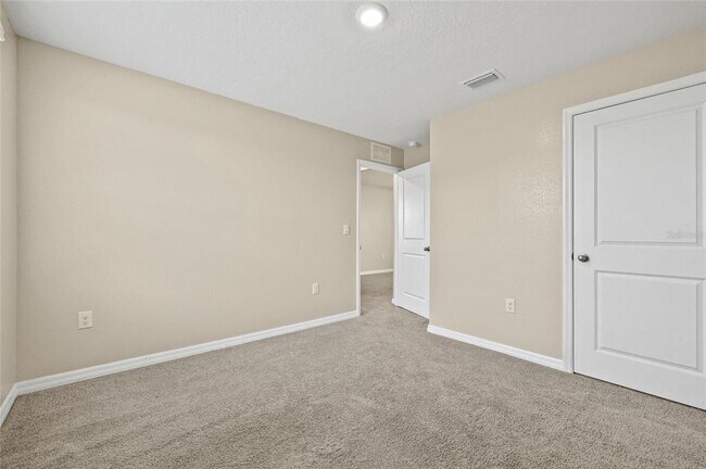 Building Photo - 16847 Delia St