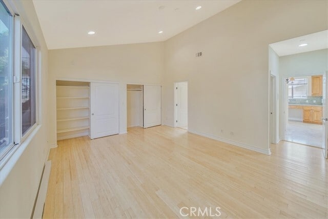 Building Photo - 2109 Vanderbilt Ln