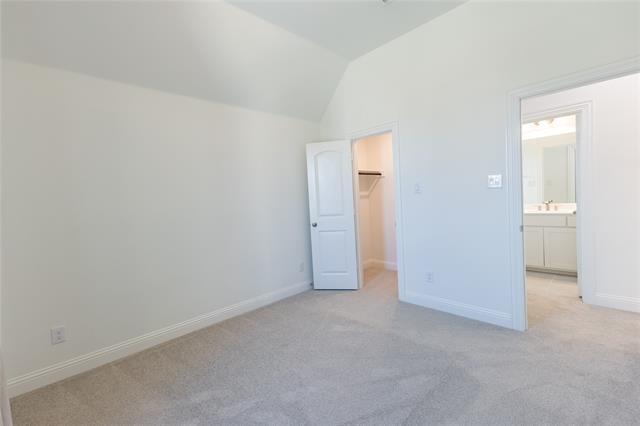 Building Photo - 3141 Tiara Dr