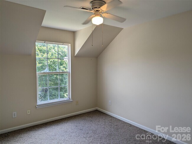 Building Photo - 106 Autry Ave