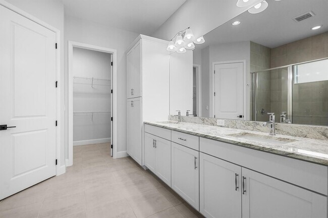 Building Photo - 14208 Lacebark Ln