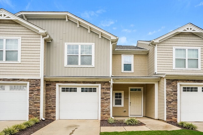 Building Photo - 2545 Spring Oaks Way