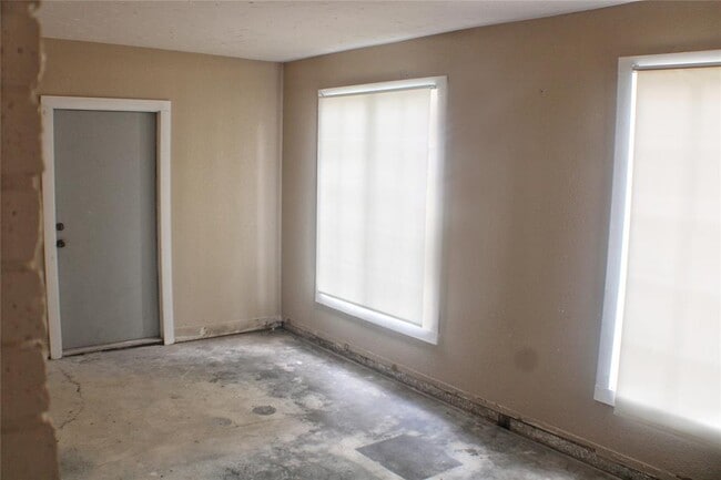 Building Photo - 3408 Allendale St