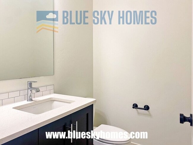 Building Photo - 1836 E Knobcone Dr