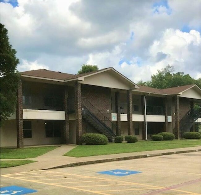 Building Photo - Legacy Apartments